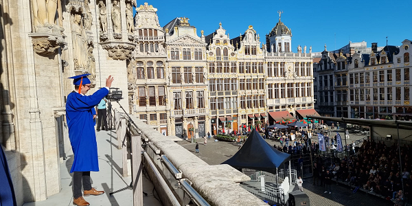 Graduations op de Grote Markt in Brussel